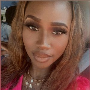 Meet your Posher, Carli